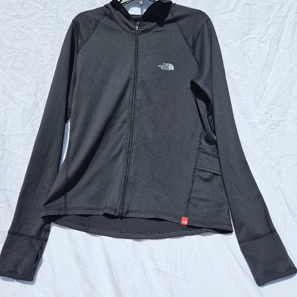 Hooded woman's lightweight sweatshirt